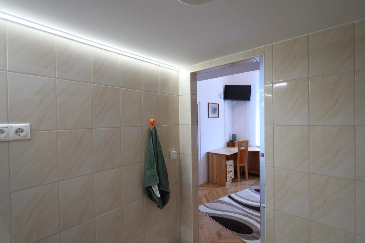 Vito Apartman Eger Eksteriør billede
