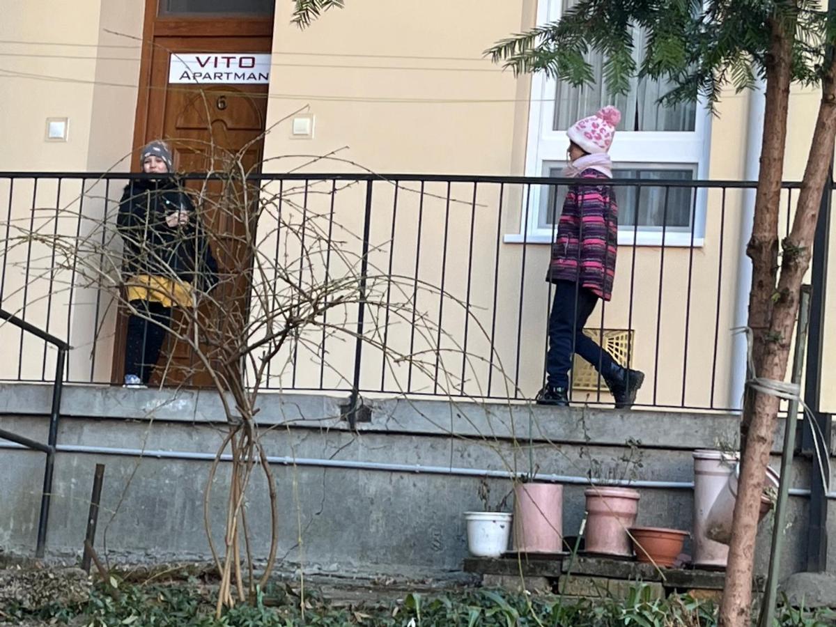 Vito Apartman Eger Eksteriør billede