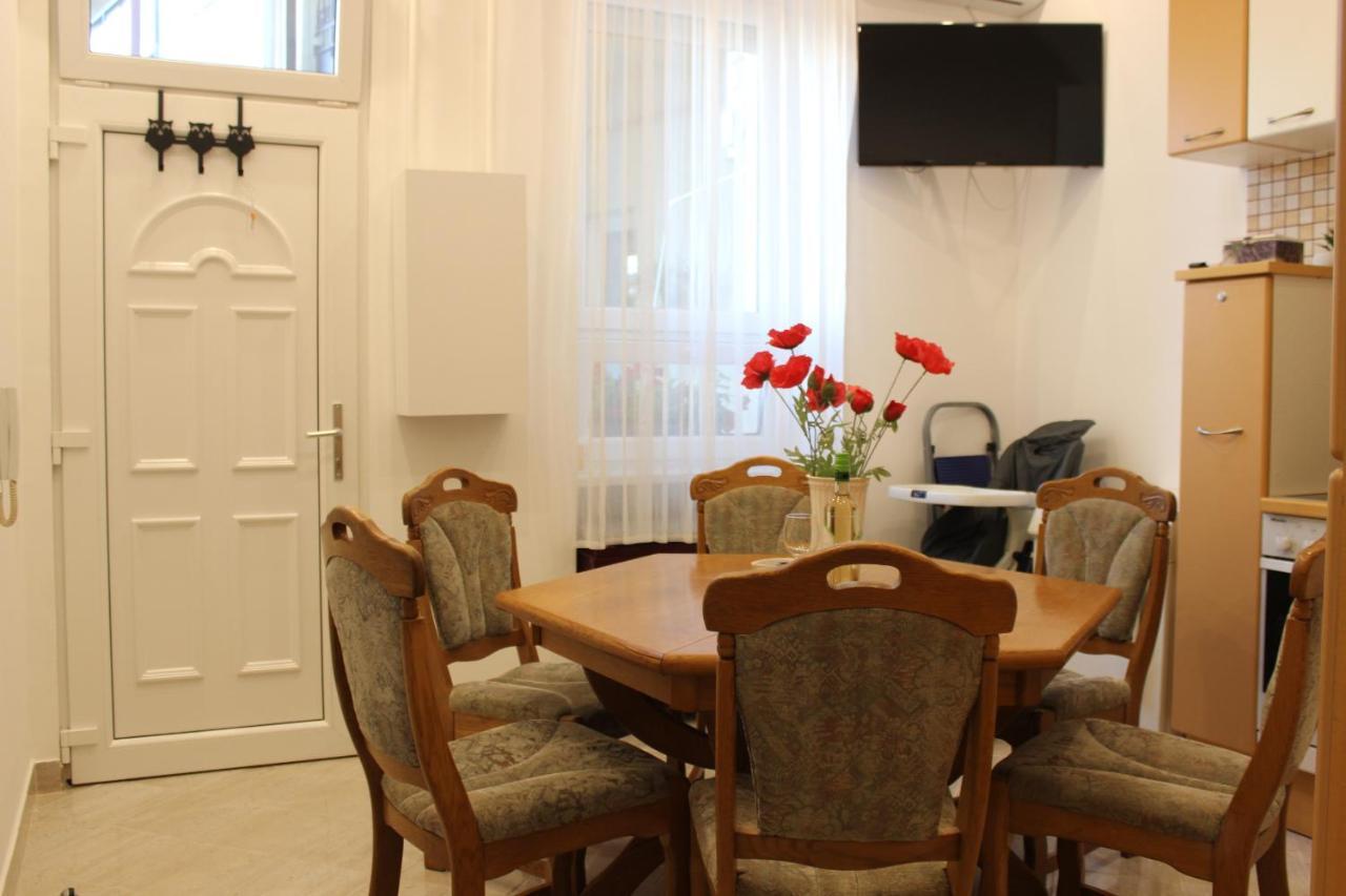 Vito Apartman Eger Eksteriør billede