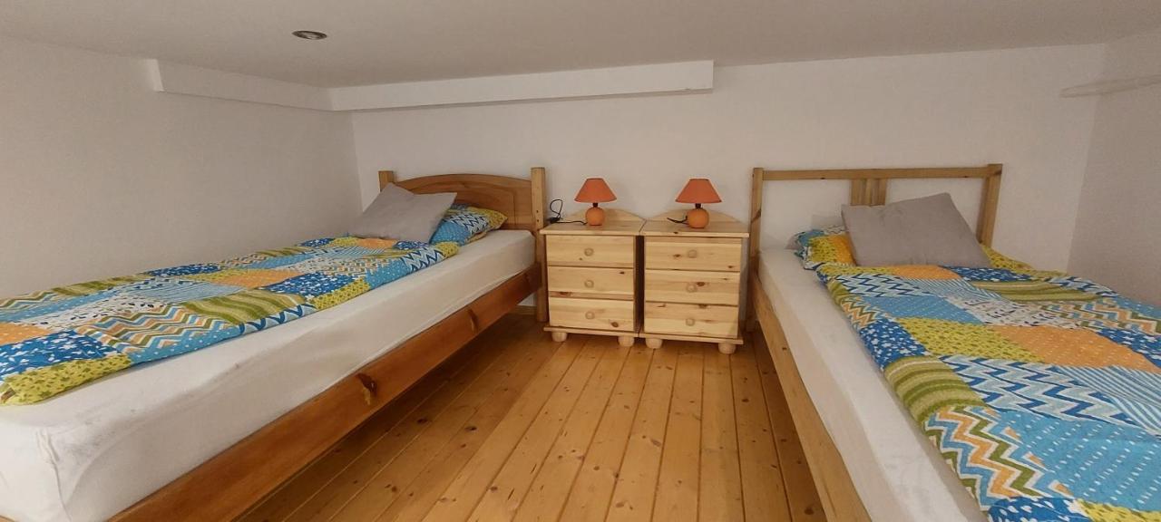 Vito Apartman Eger Eksteriør billede